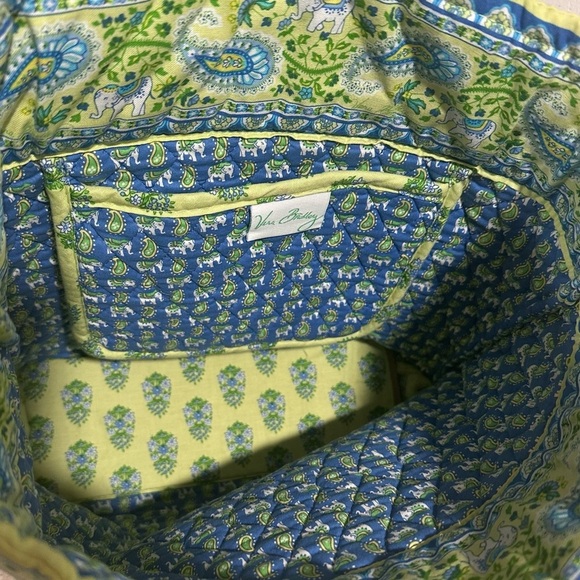 Vera Bradley Medium Tote in Citrus, Button Toggle Closure, Retired 2006 Vintage - Picture 8 of 12